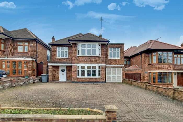 1 Bedroom Semi-Detached House To Rent In Room - Sudbury Court Drive, Harrow, Greater London, HA1