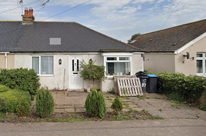 2 Bedroom Semi-Detached House For Sale In Park Avenue, Birchington, CT7