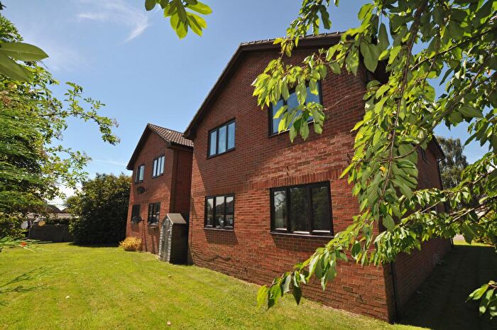 1 Bedroom Apartment To Rent In Belvedere Close, Guildford, Surrey, GU2