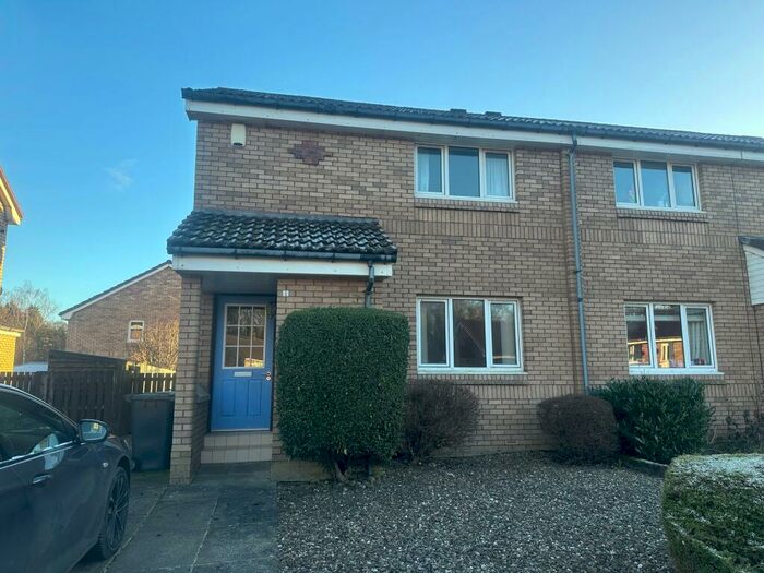 2 Bedroom House To Rent In Royal Drive, Hamilton, ML3