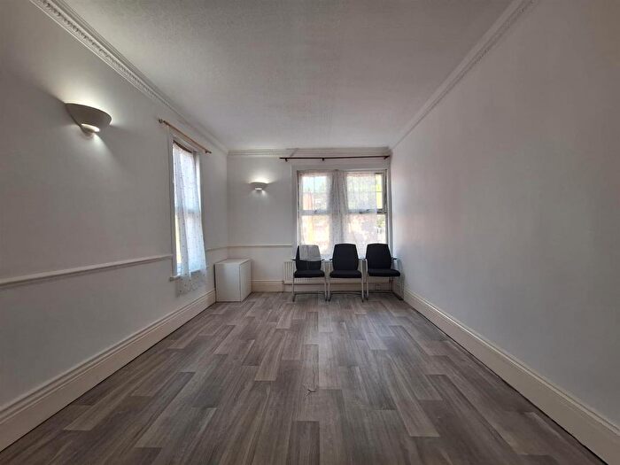 2 Bedroom Property To Rent In Chingford Road, London, E17