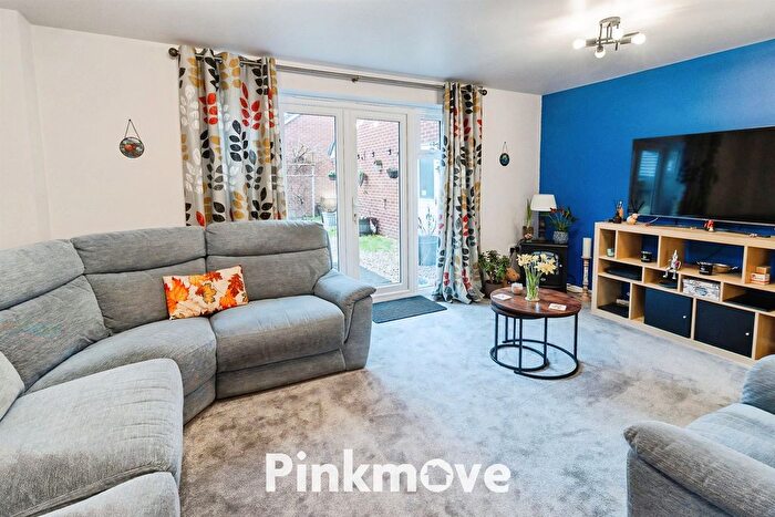 4 Bedroom Semi-Detached House For Sale In Park Way, Rogerstone, Newport, NP10