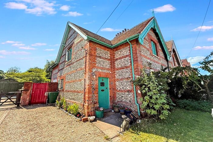 4 Bedroom Semi-Detached House For Sale In Winterborne Stickland, DT11