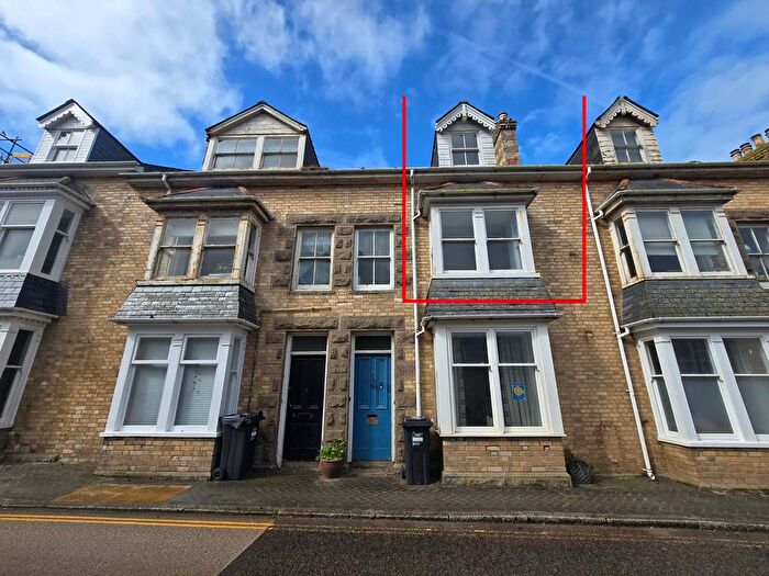 2 Bedroom Flat To Rent In Marazion, TR17
