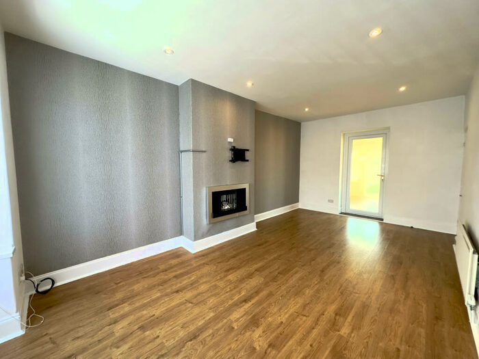 3 Bedroom Semi-Detached House To Rent In Willows Avenue, Thornton-Cleveleys, Lancashire, FY5