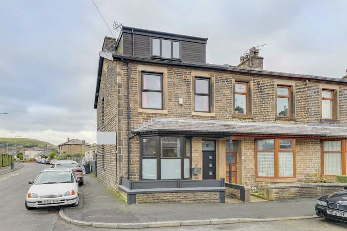 5 Bedroom End Of Terrace House To Rent In Lyndale Avenue, Haslingden, Rossendale, BB4