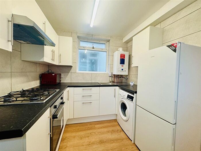 1 Bedroom Maisonette To Rent In Everton Drive, Stanmore, HA7