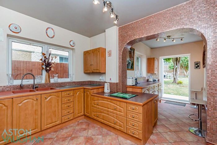 5 Bedroom Detached House For Sale In Orpen Road, Hove, BN3