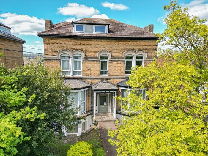 1 Bedroom Flat To Rent In Glen View, Gravesend, Kent, DA12