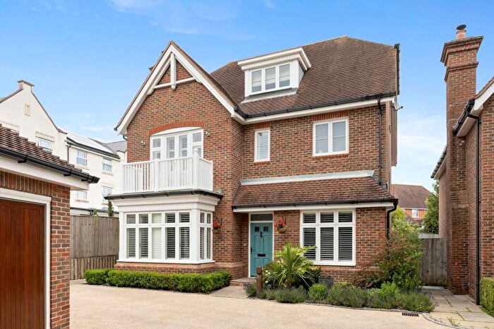 5 Bedroom Detached House For Sale In River Walk, Horsham, RH12