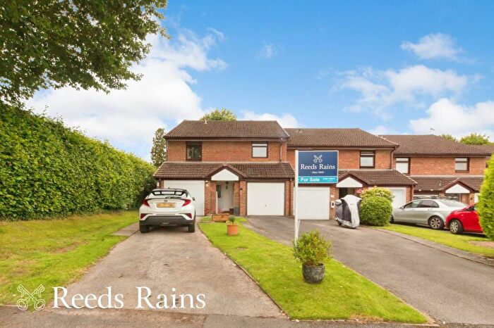 2 Bedroom Apartment To Rent In Arbour Mews, Tytherington, Cheshire, SK10