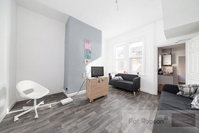 6 Bedroom Terraced House To Rent In Cardigan Terrace, Newcastle Upon Tyne, Tyne And Wear, NE6