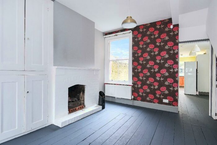 3 Bedroom Terraced House To Rent In Tarring Road, Worthing, BN11