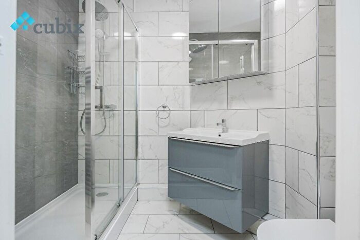 3 Bedroom Flat To Rent In Balfour Street, London, SE17