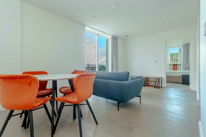 1 Bedroom Flat To Rent In Gartons Way, London, SW11