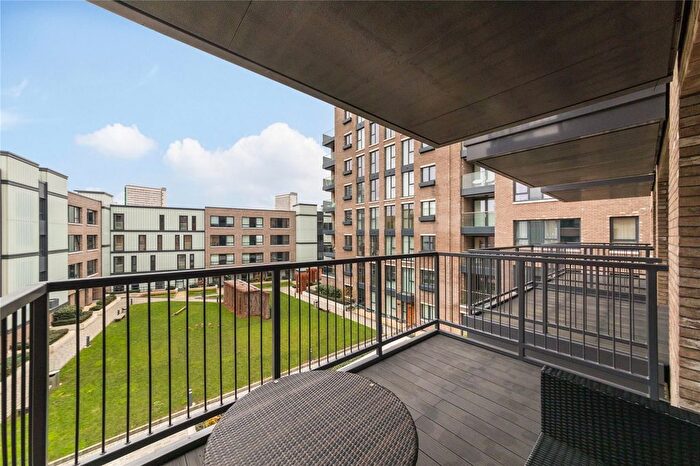 1 Bedroom Flat To Rent In Aurora Point, Plough Way, SE16