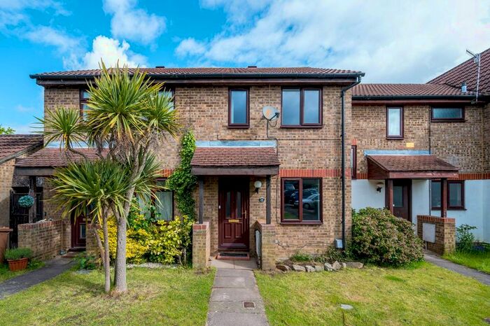 2 Bedroom Terraced House To Rent In Banks Way, Burpham, Guildford, GU4