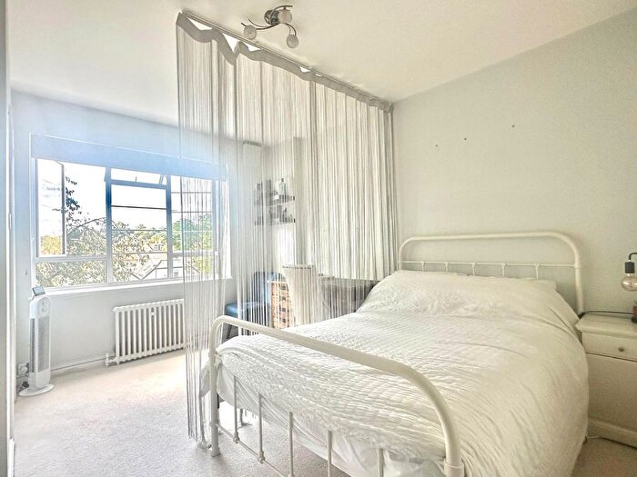Studio To Rent In Langham Court, Wyke Road, Raynes Park, London, SW20