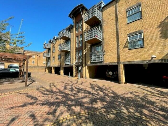 1 Bedroom Flat To Rent In - Abbey Road, Barking, IG11