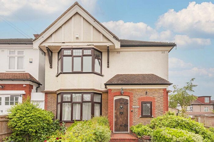 5 Bedroom Semi-Detached House To Rent In Woodfield Avenue, London, SW16