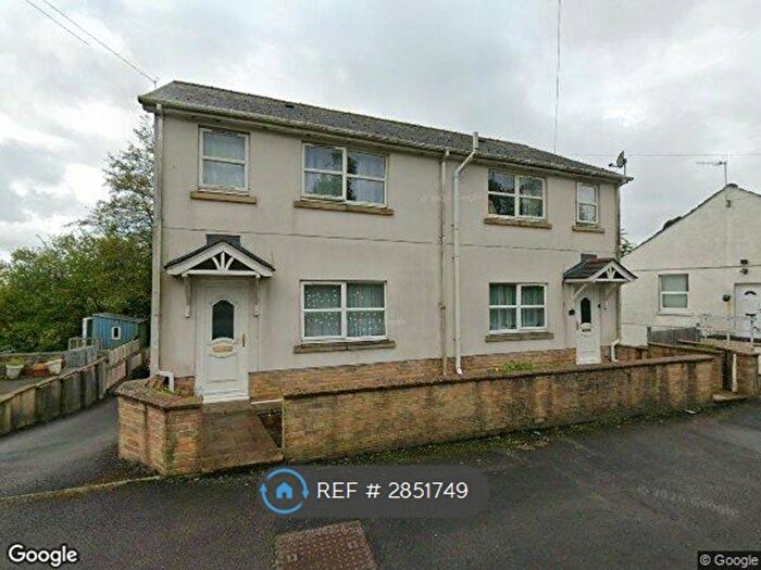4 Bedroom Semi Detached House To Rent In Gwscwm Road, Burry Port, SA16
