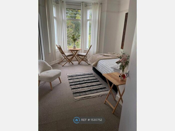 Studio To Rent In Breakspears Road, London, SE4