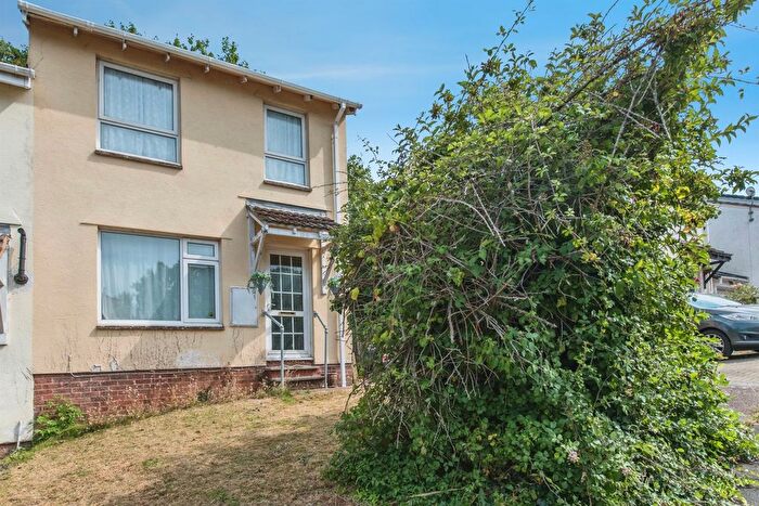 3 Bedroom Semi Detached House For Sale In Bilbie Close, Cullompton, EX15