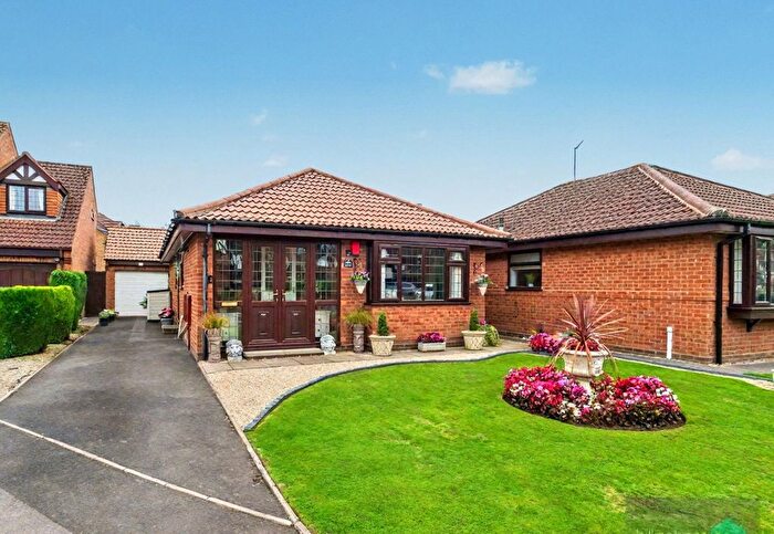 2 Bedroom Bungalow For Sale In Laker Close, Stourbridge, DY8