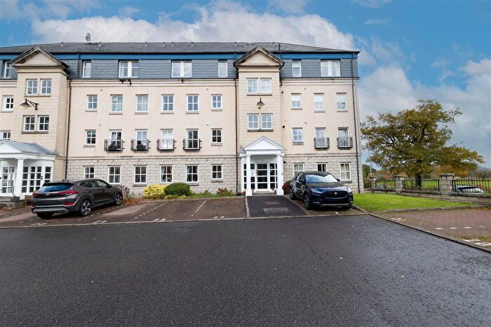 2 Bedroom Flat For Sale In South Inch Court, Perth, PH2