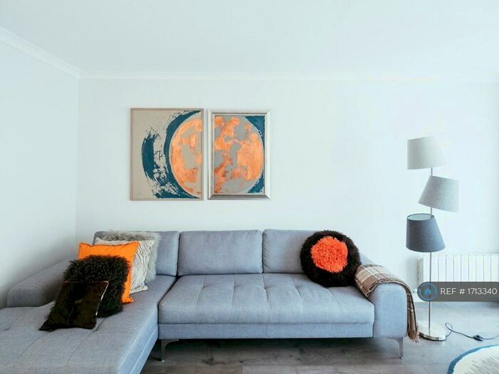 4 Bedroom Semi-Detached House To Rent In Torriano Cottages, Camden, London, NW5