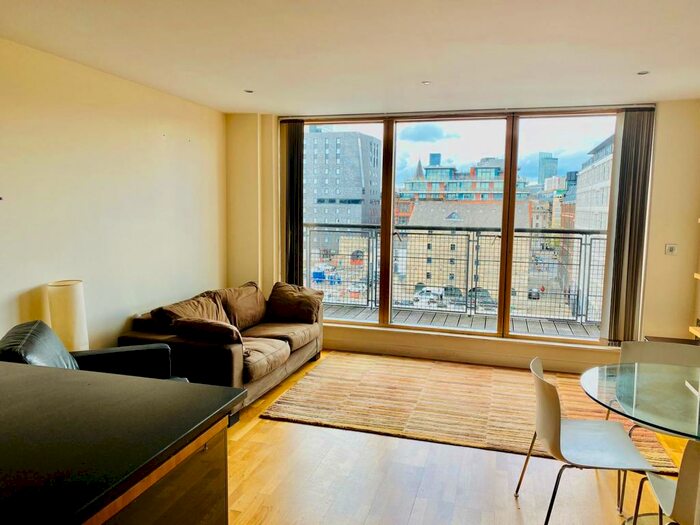 1 Bedroom Apartment To Rent In Vantage Quay, City Centre, M1