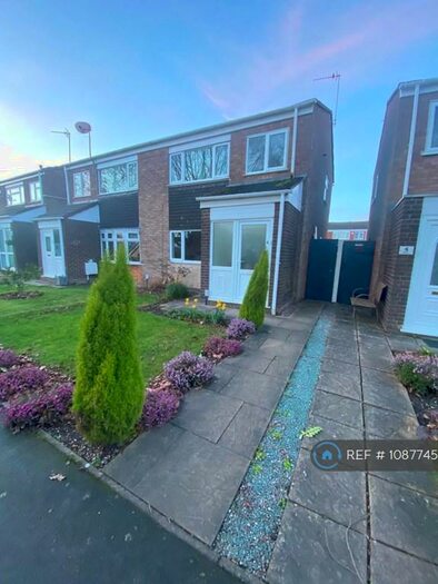 3 Bedroom Semi-Detached House To Rent In Bramber, Tamworth, B77