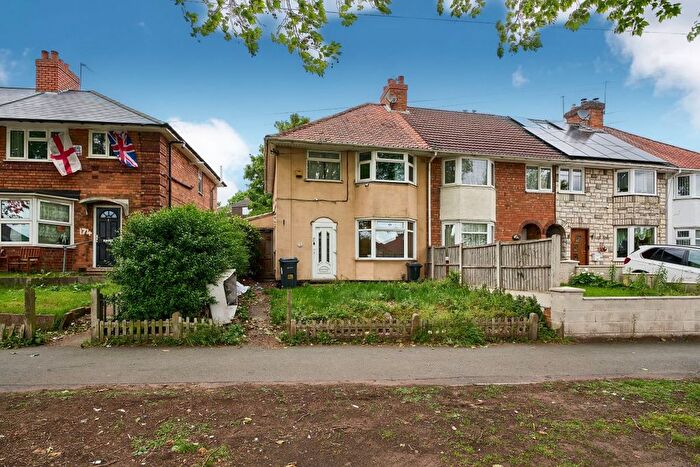 3 Bedroom End Terrace House For Sale In Warren Farm Road, Kingstanding, Birmingham, B44