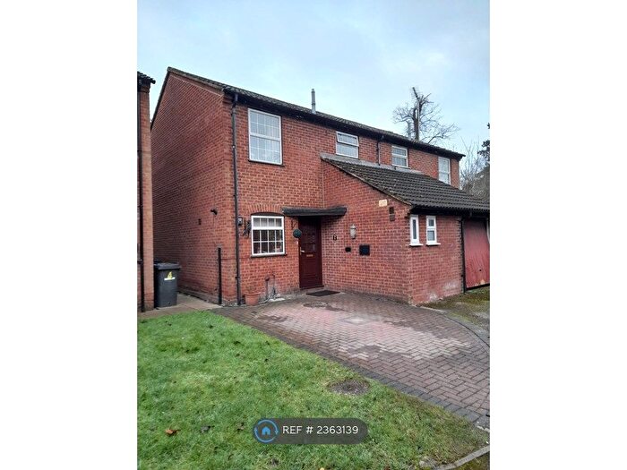 4 Bedroom Semi-Detached House To Rent In Lammas Way, Loudwater, High Wycombe, HP10
