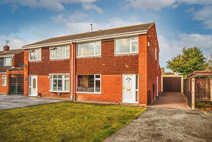 3 Bedroom Semi-Detached House For Sale In Derwent Drive, Stenson Fields, Derby, DE24