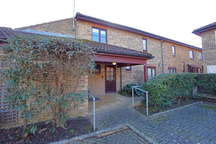 2 Bedroom End Of Terrace House For Sale In Lyell Road, Birchington, Kent, CT7