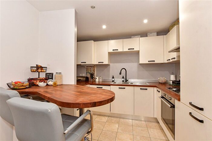 1 Bedroom Flat For Sale In Spring Place, Barking, Essex, IG11