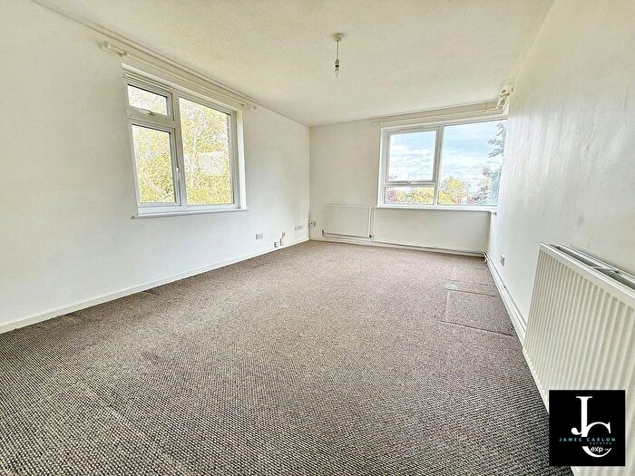1 Bedroom Flat For Sale In Dalford Court, Telford, TF3