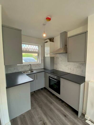 3 Bedroom Terraced House To Rent In Pendre, Bridgend, CF31