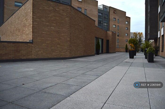 1 Bedroom Flat To Rent In Bell Street, Glasgow, G4