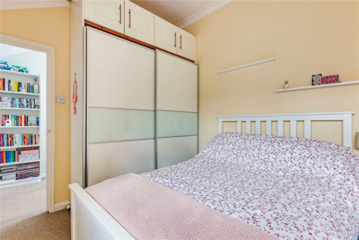 1 Bedroom Flat To Rent In Garratt Terrace, London, SW17
