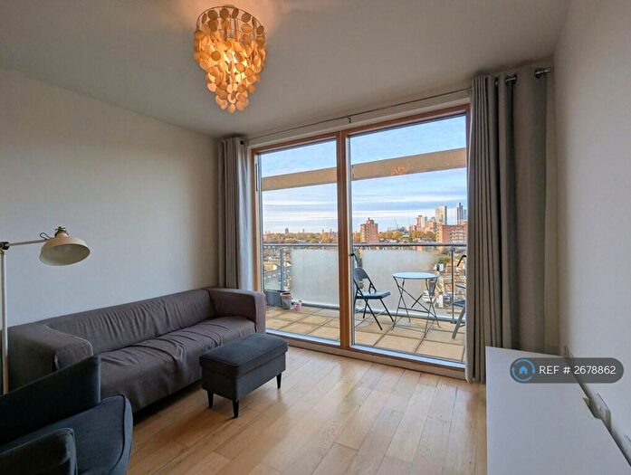 2 Bedroom Flat To Rent In Crampton Street, London, SE17