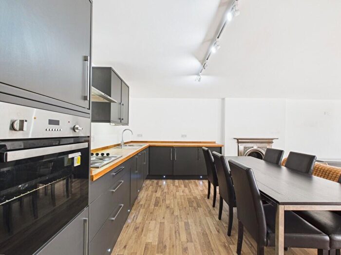 2 Bedroom Apartment To Rent In Heene Terrace, Worthing, BN11