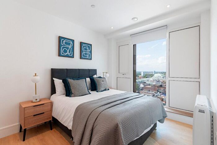 2 Bedroom Apartment To Rent In Sutton Park House, Carshalton Road, London, SM1