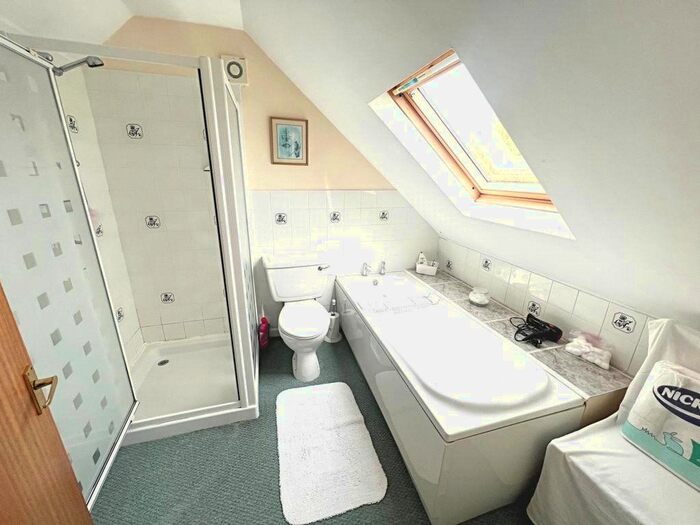 4 Bedroom Bungalow For Sale In Hulham Road, Exmouth, Devon, EX8