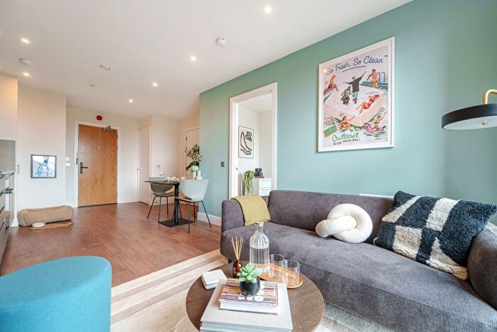 2 Bedroom Flat To Rent In Uncle Leeds, Whitehall Leeds, LS12