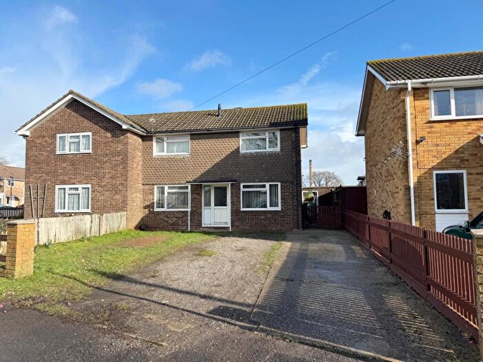 2 Bedroom Semi-Detached House For Sale In Holbury, Southampton, SO45