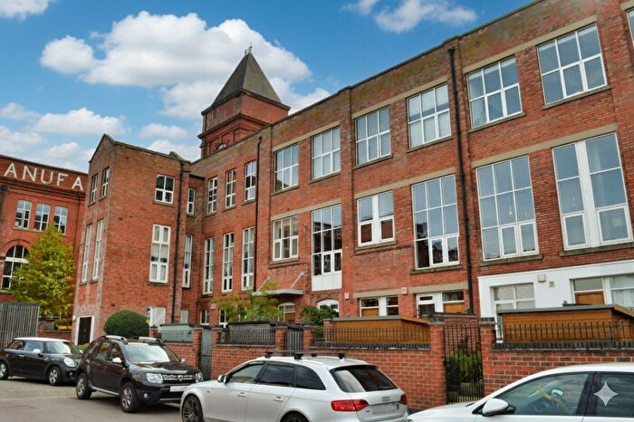 1 Bedroom Flat For Sale In Wheatsheaf Way, Knighton Fields, Leicester, LE2