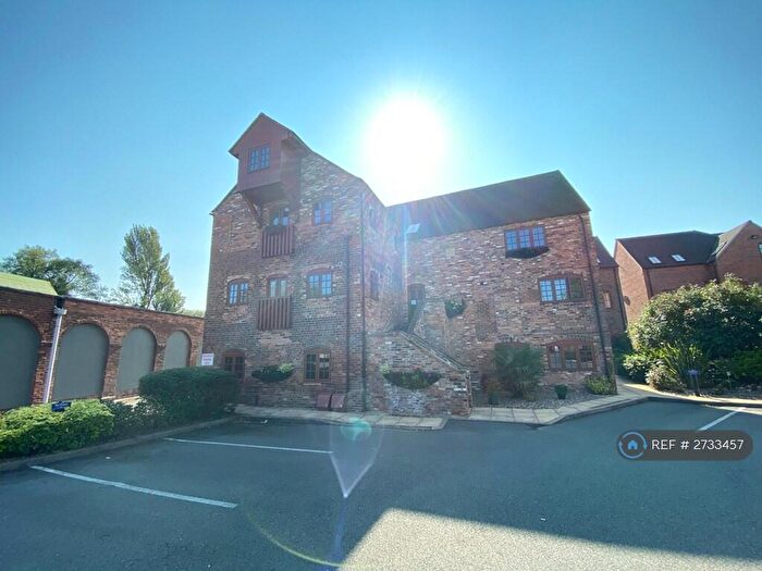 2 Bedroom Flat To Rent In Granary Place, Kingsbury, Tamworth, B78