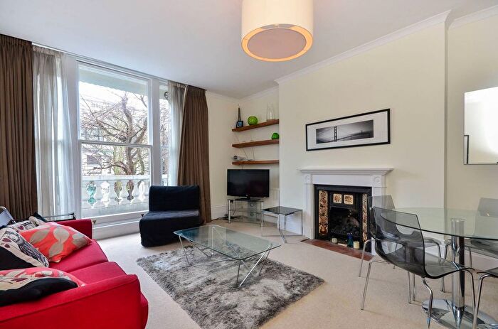 2 Bedroom Flat For Sale In Redcliffe Gardens, Chelsea, London, SW10